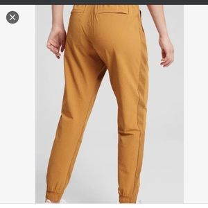 Athleta textured brooklyn jogger with ribbed side line - black